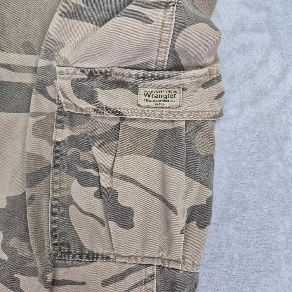 Wrangler Authentic Issue Mens 36x30 Desert Camo Cargo Pants 70LEWCG Cotton